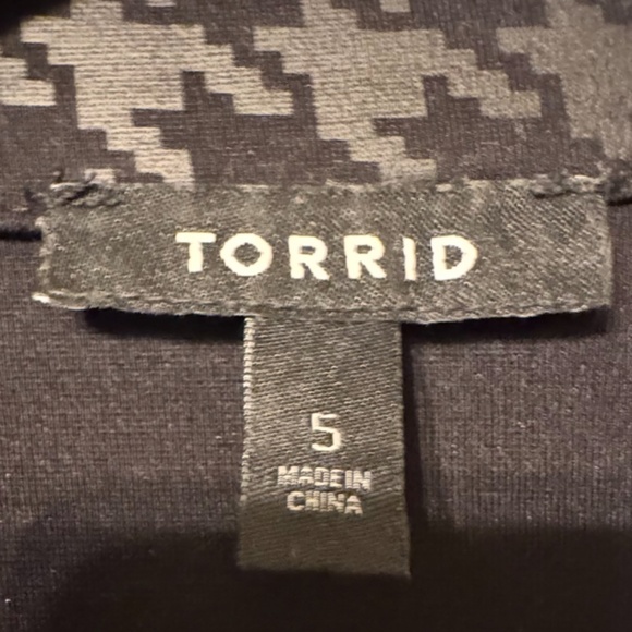 Torrid Black Houndstooth Longline Blazer – Size 5 (26/28) 🖤 - Picture 2 of 7